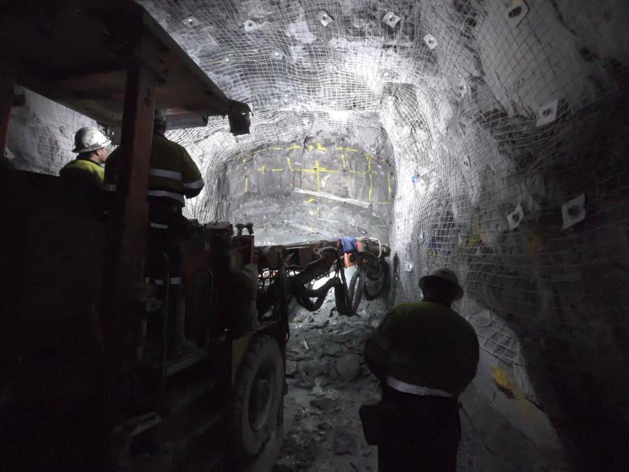 Ballarat mine rescue plan in doubt after 'fiery' meeting