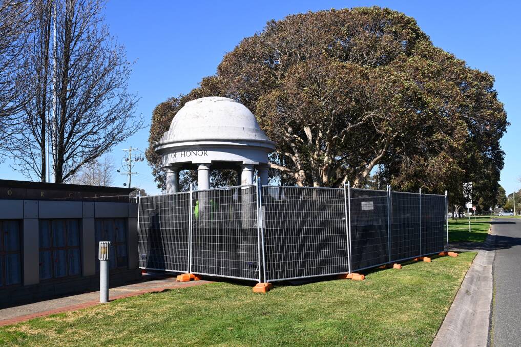 Fences up up about the memorial rotunda near the Arch of Victory for restoration works in Ballarat. Picture by Adam Trafford