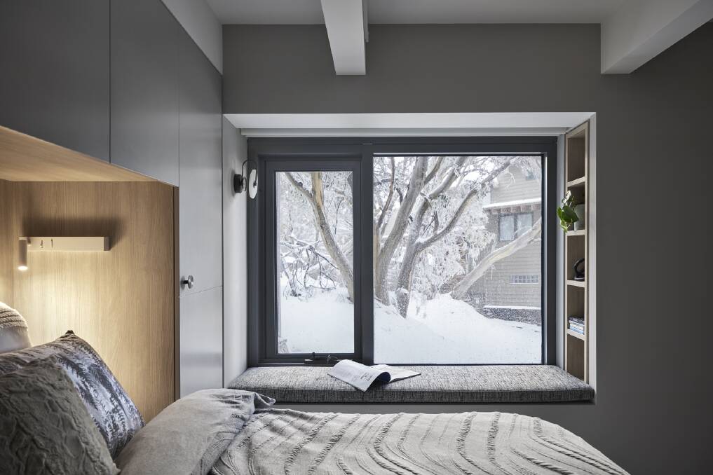 The front bedroom has a built-in nook where the owner can enjoy watching snow rabbits. 