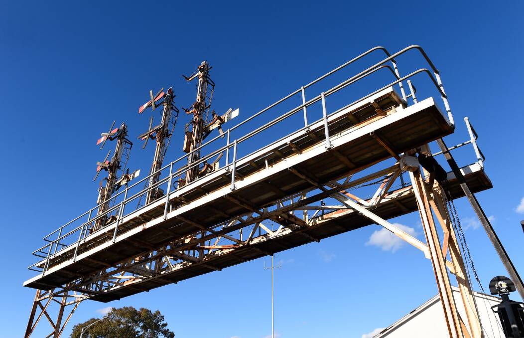 Advocates are still waiting for the fourth signal tower to be returned to the gantry after restoration works - click to read more.