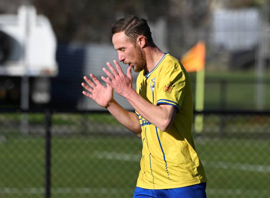 It was a frustrating day for Stewart Maylett andf the Vikings in the 2-0 defeat to Heidelberg. Picture by Lachlan Bence