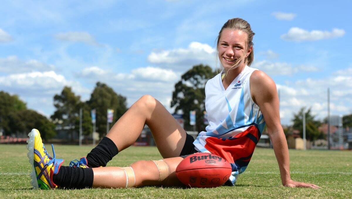 Emma Lynch has received an AFL Victoiria scholarship to attend Draft Star footy training academy.